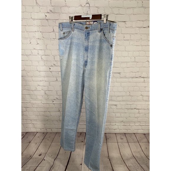 Levi Strauss Relaxed Fit 540 Distressed Wrinkle Free Light Wash Jeans (42x31.5) - Picture 3 of 16